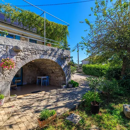 Insula Insule Апартаменты