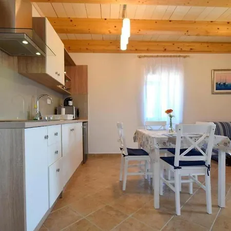Insula Insule - Rustic & Peaceful *